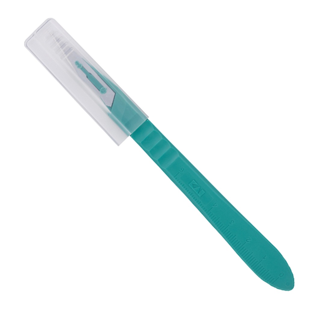 Durable disposable scalpel featuring a green handle, sharp blade, and protective cap for safe handling. Perfect for surgical and clinical procedures.
