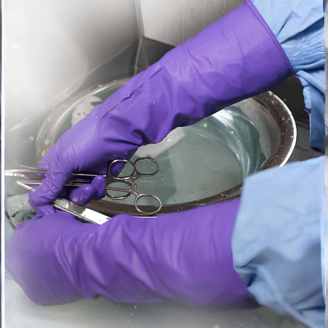 Halyard Purple Nitrile Max Exam Gloves provide maximum strength, latex-free protection with textured fingertips, available in sizes Small to Extra Large.